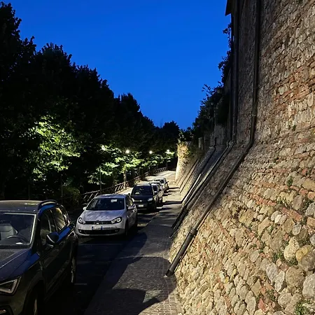 2 King Bed, 2 Full Bathroom In Umbria - Tuscany Apartman